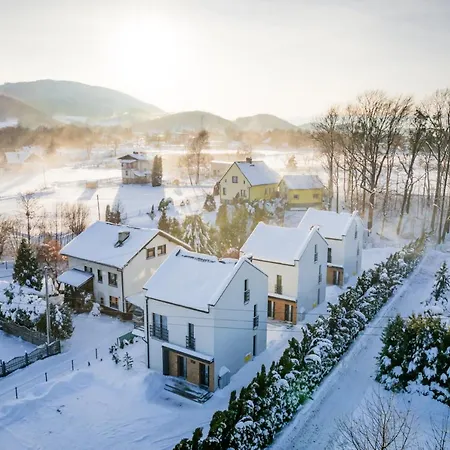 Apartament Nad Strumykiem Z Ogrodkiem - Dream Apart * 우스트론